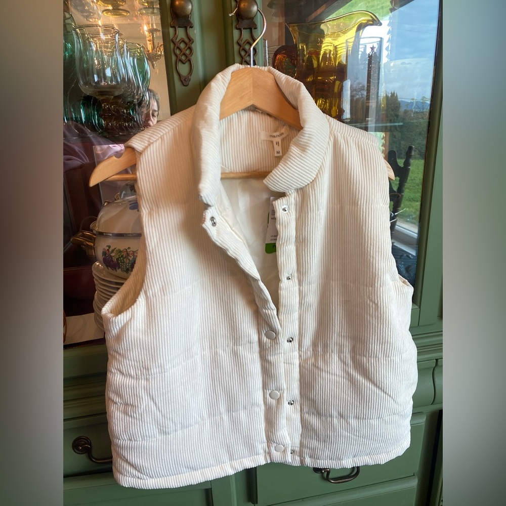 Maurice’s Puffer Vest - Picture 4 of 6